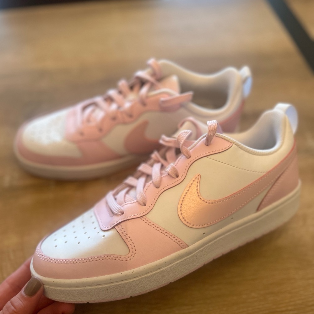 Pink Nike Dunks Brand new ordered wrong size Big Kids size 7